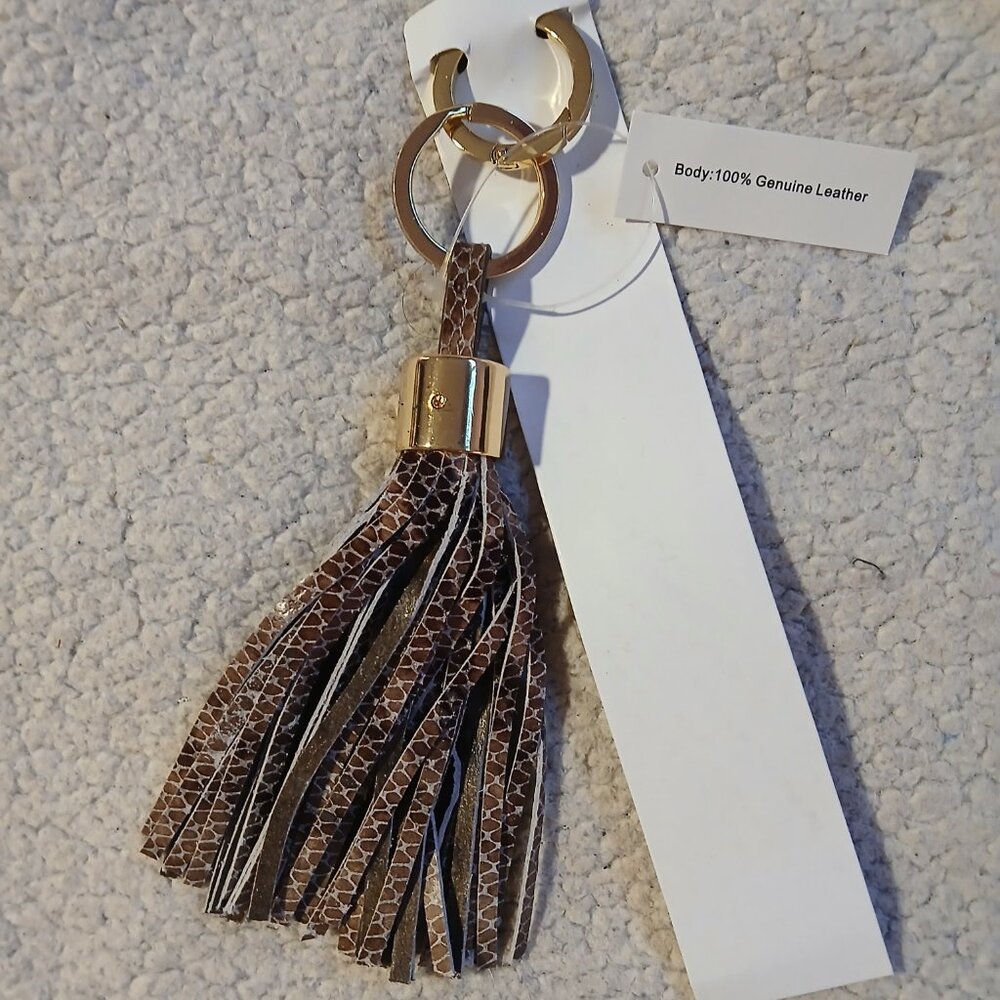 G.I.L.I  Snakeskin Patterned leather tassel Keychain / Purse charm NWT - Picture 2 of 5
